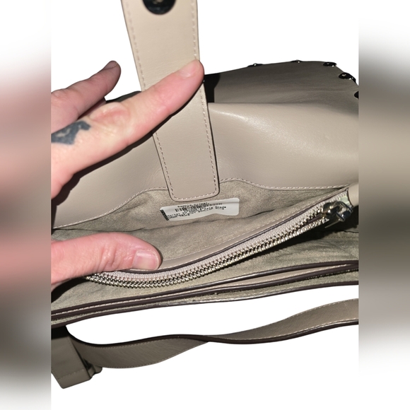 Kate Spade Suzy Scallop EW Saddle Bag Warm Taupe Market Sample - Picture 9 of 14